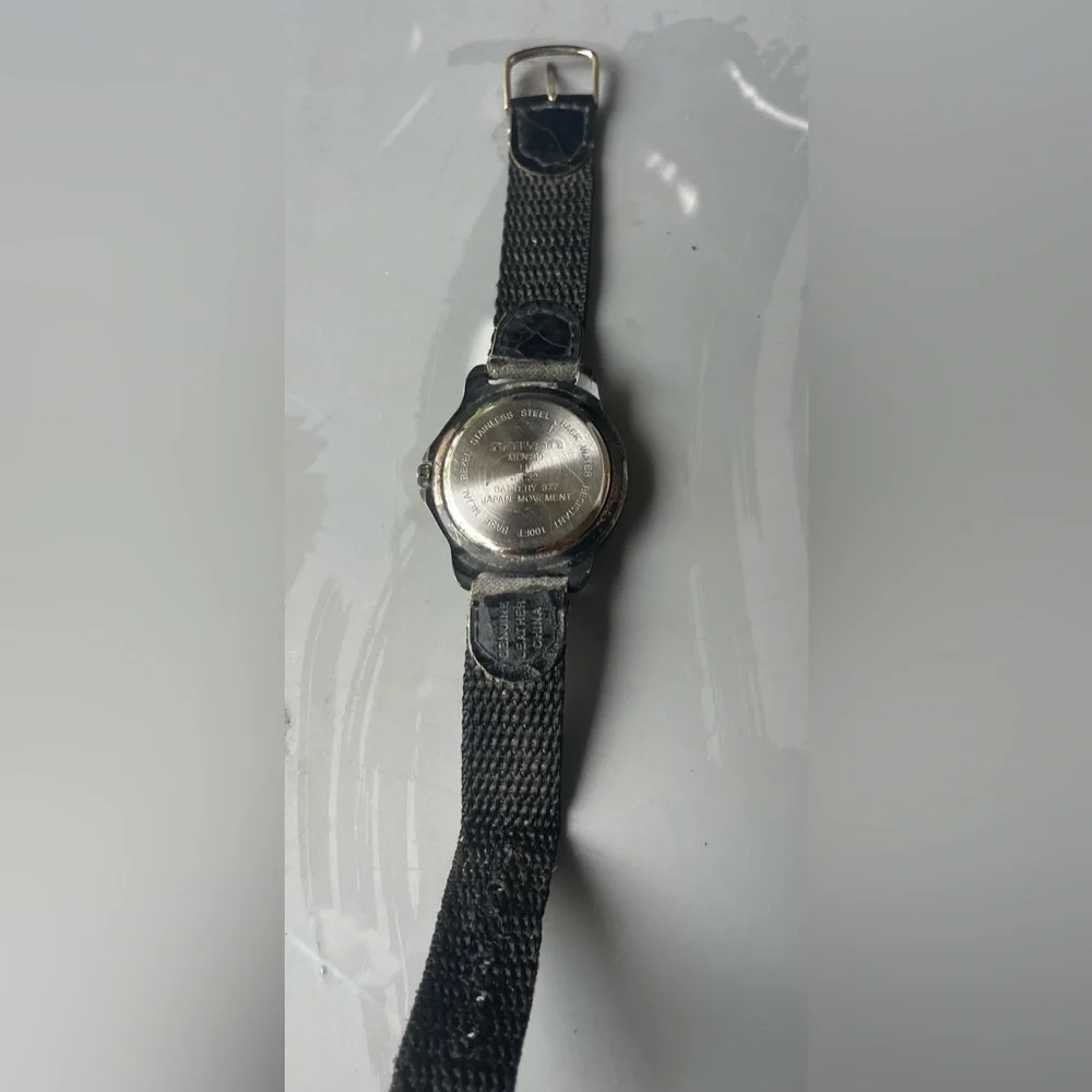 Watch Collectors -5 Different style watch’s (see photos ) $7.00 for all